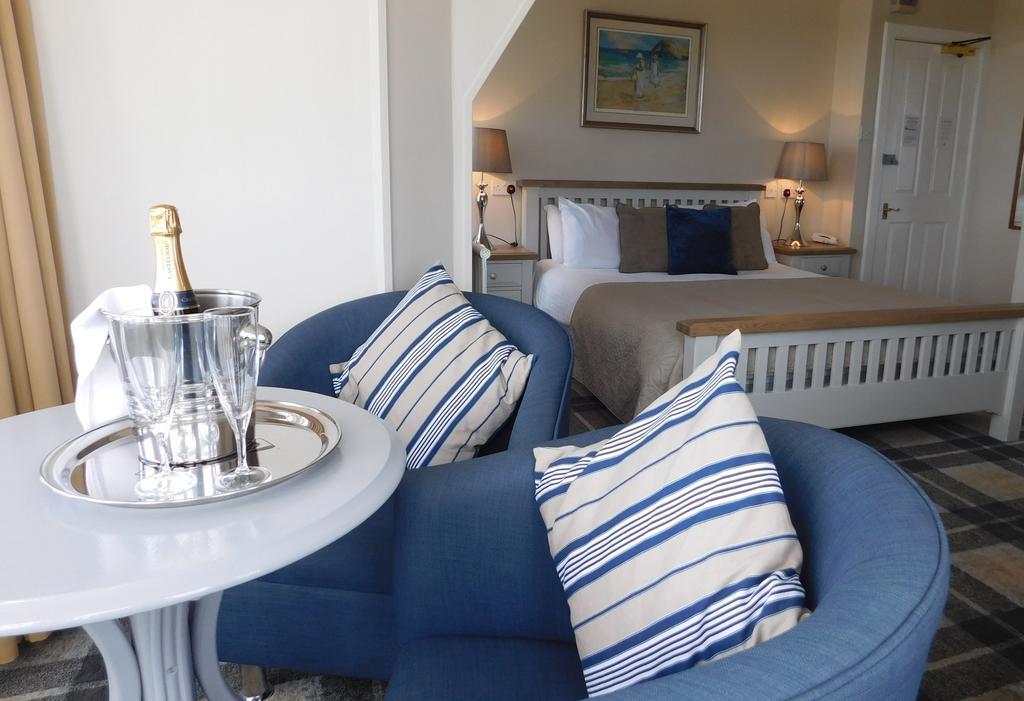 Cullen Bay Hotel Экстерьер фото